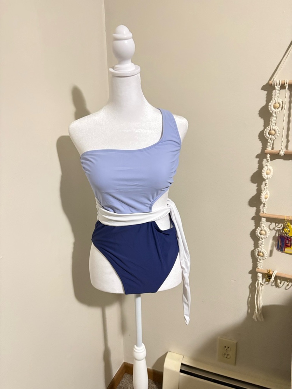 Stylish One-Shoulder Swimsuit in Blue and White